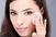 Pomlađivanje bez noža: Maske i makeup trikovi skidaju godine